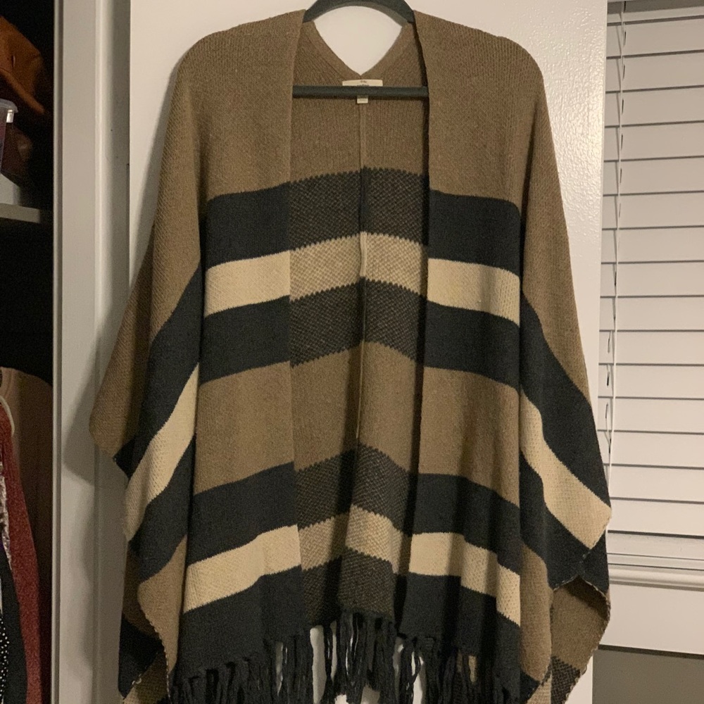 Entro Neutral Tone Poncho